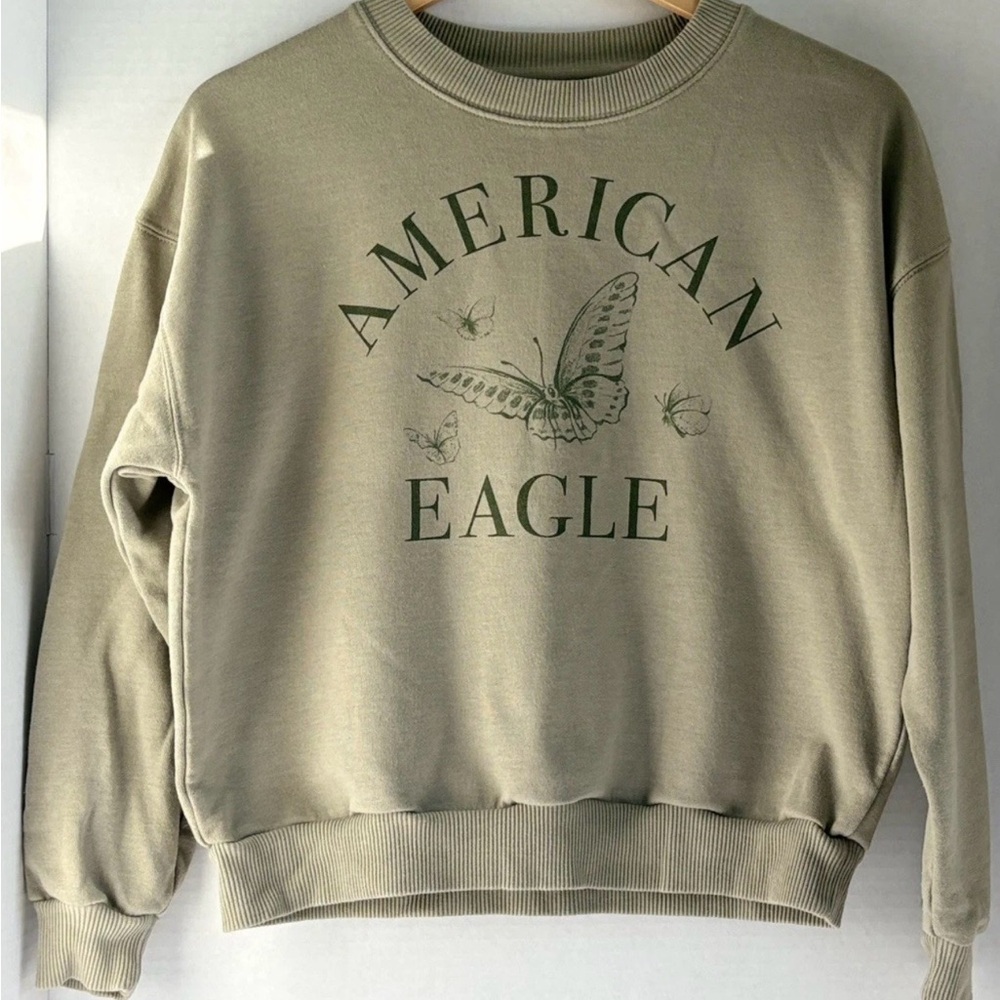 American Eagle Gray Crewneck Women’s  Sweatshirt Green Butterfly Graphic Size S